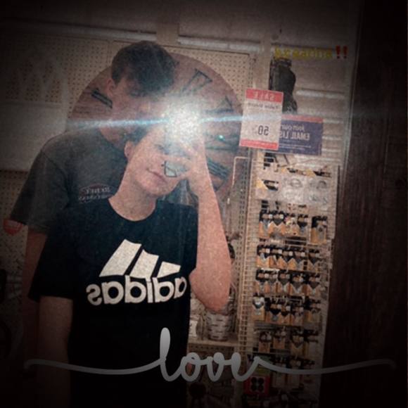 Meet your Posher, Breanna - Picture 1 of 1